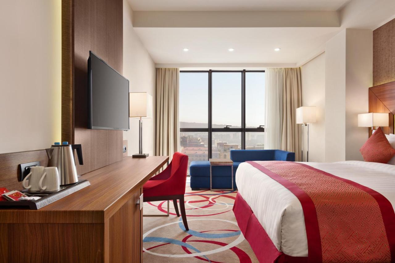 Ramada Hotel & Suites By Wyndham Jerevan Exteriér fotografie