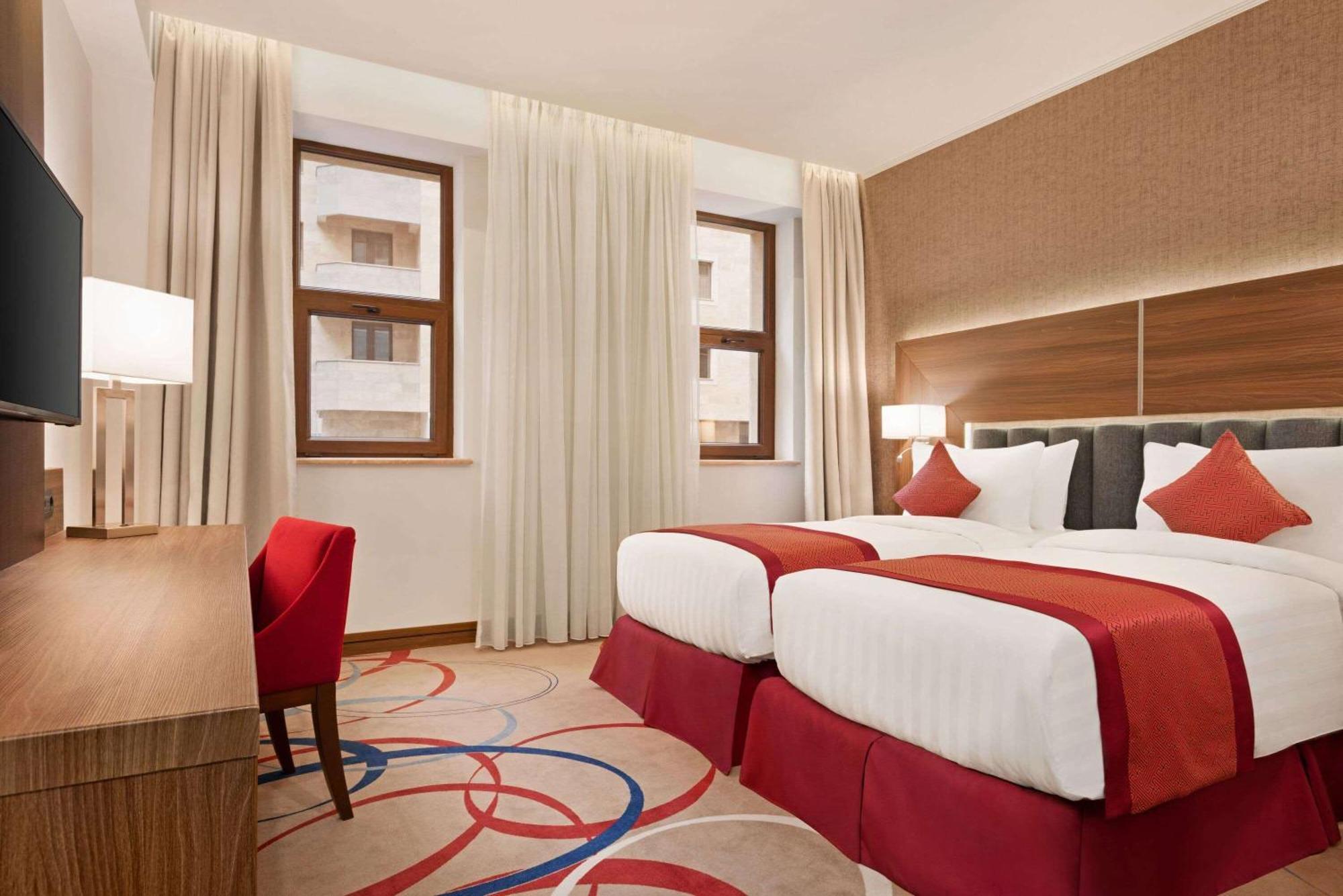 Ramada Hotel & Suites By Wyndham Jerevan Exteriér fotografie