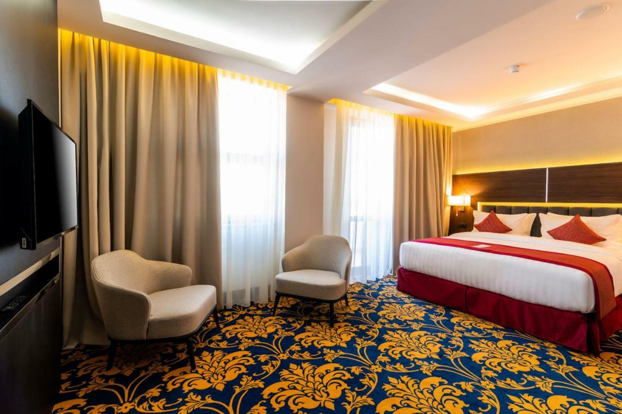 Ramada Hotel & Suites By Wyndham Jerevan Exteriér fotografie