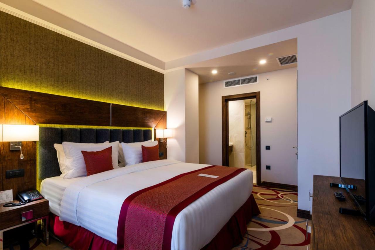 Ramada Hotel & Suites By Wyndham Jerevan Exteriér fotografie