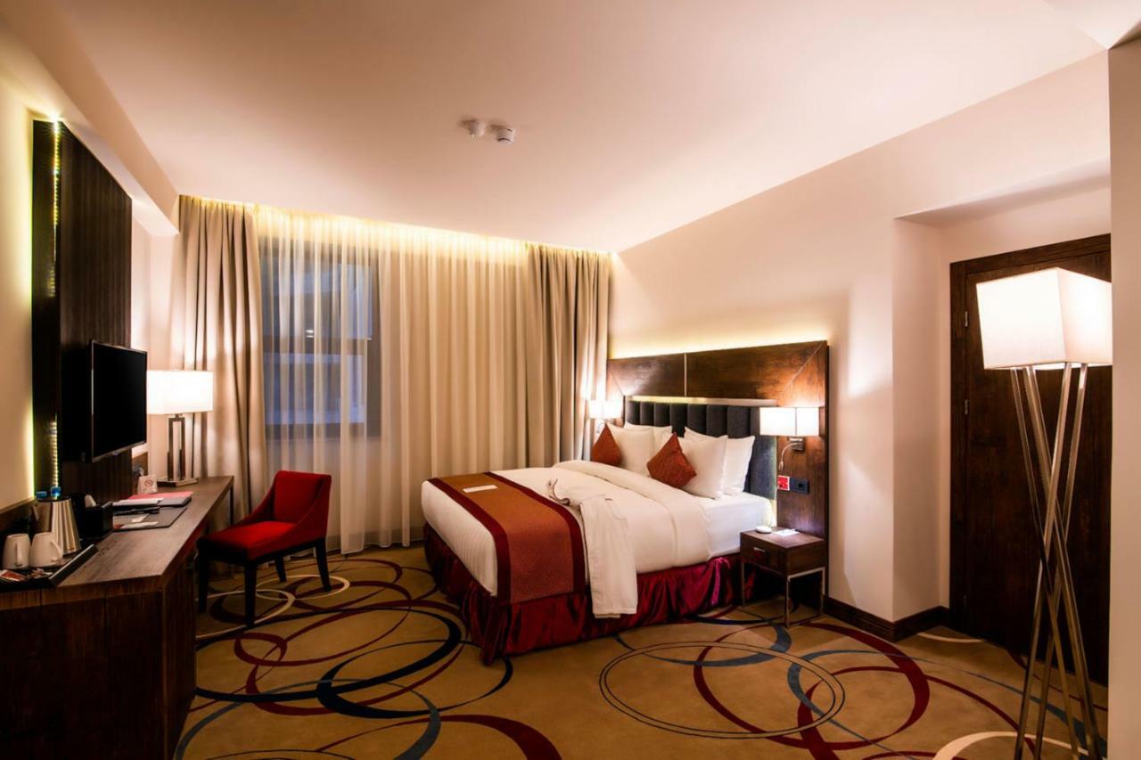 Ramada Hotel & Suites By Wyndham Jerevan Exteriér fotografie